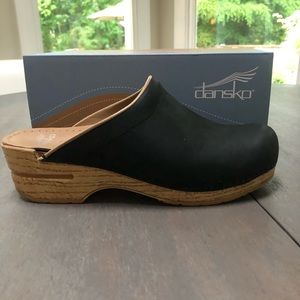 Dansko Sonja Black slip on clog SIZE 39